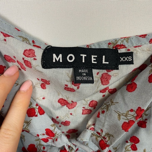 Motel Rocks Floral Ruffle Set - Picture 10 of 10